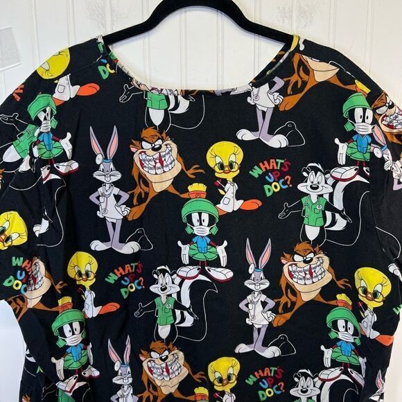 Women’s Looney Tunes Scrub Top What’s Up Doc? Taz Bugs Bunny Tweety Bird Sz 3xl - Picture 7 of 16